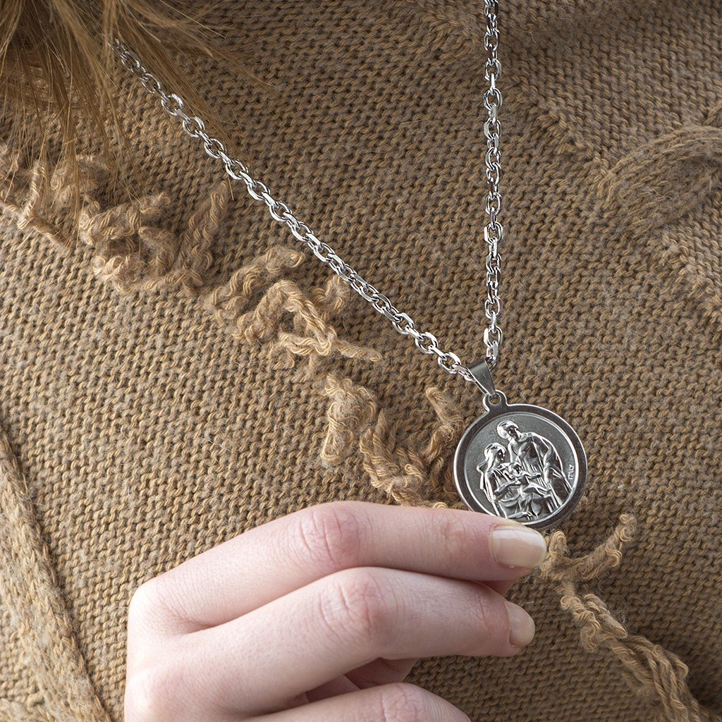 Collar Acero Sagrada Familia