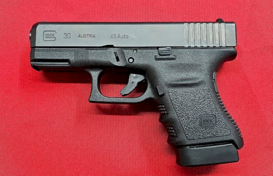 PISTOLA GLOCK 30 SF CAL. 45 ACP CAPACIDAD 10 DISPAROS