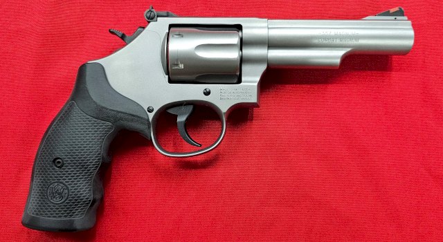 REVOLVER SMITH & WESSON 66 CAL. 357 MGM 4,25