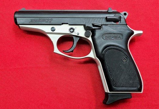 PISTOLA BERSA SEMI THUNDER 22 DOS TONOS CAL .22