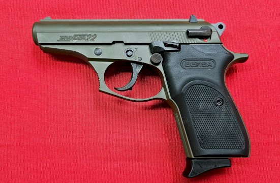 PISTOLA BERSA SEMI THUNDER 22 ODG CAL .22