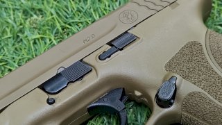 PISTOLA S&W M&P 2.0 FDE CAL. 45 ACP