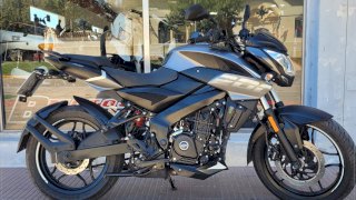 BAJAJ ROUSER 200 NS 2023 5.000 KM