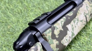 CARABINA REMINGTON A CERROJO 783 CAMO/PAVÓN CAL.308