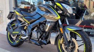 BAJAJ ROUSER 200 NS 2022 24.215 KM