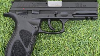 PISTOLA TAURUS 9MM TH9 PAVONADA