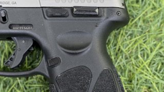 PISTOLA TAURUS SEMI 9MM G3C GRIS/PAVON 