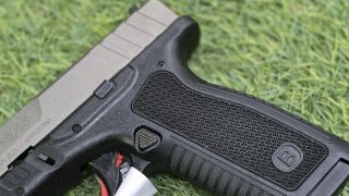 PISTOLA BERSA BP9FS CAL.9MM DOS TONOS