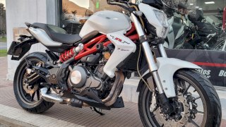 BENELLI TNT 300 2017 38.000 KM