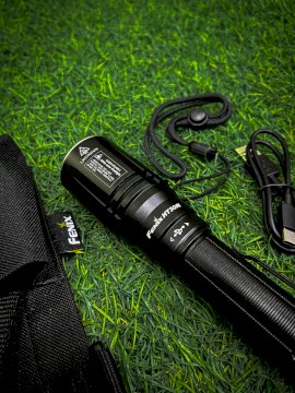LINTERNA FENIX HT30R 500 LUMENS - LASER 1500 METROS LINTERNA FENIX HT30R 500 LUMENS - LASER 1500 METROS