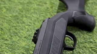 CARABINA A CERROJO 22LR 600 ALPHA CZ