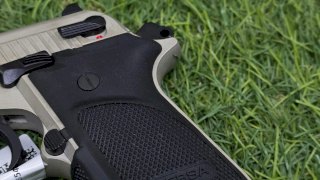 PISTOLA BERSA SEMI PLUSCOMBAT 380 NIKELADA CAL .380