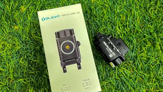 LINTERNA OLIGHT BALDR MINI - NEGRO - 600 LM C/ LASER VERDE