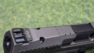 PISTOLA CANIK TP9 SFX C/MIRA  .9 MM