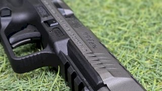 PISTOLA CANIK TP9 SFX C/MIRA  .9 MM