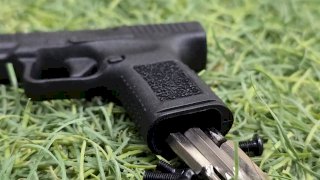 PISTOLA SEMI CANIK METE SFT  .9 MM