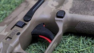 PISTOLA SEMI CANIK METE SFT  .9 MM