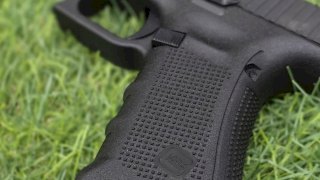 PISTOLA  GLOCK SEMI 34 - GEN 4 PAVONADA CAL .9