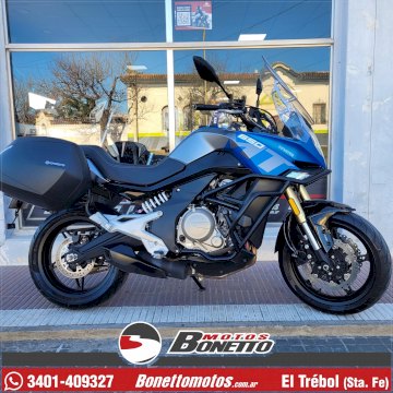 CFMOTO 650 MT 2023 8500 KM CFMOTO 650 MT 2023 8500 KM
