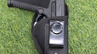 FUNDA INTERNA SURI CON FLEJE PARA BERSA