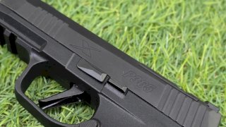 PISTOLA SEMI SIG SAUER CAL .9MM P365XCA-9-COMP MACRO