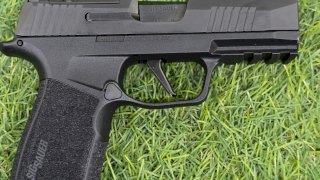 PISTOLA SEMI SIG SAUER CAL .9MM P365XCA-9-COMP MACRO