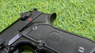 PISTOLA BERETTA SEMI CAL .9MM 92FS 