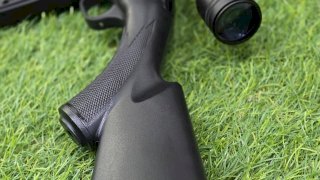CARABINA MOSSBERG SEMI M715 TACTICAL C/MIRA  CAL .22 LR