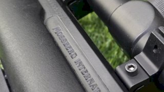 CARABINA MOSSBERG SEMI M715 TACTICAL C/MIRA  CAL .22 LR
