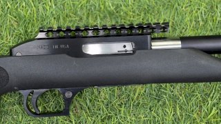 CARABINA MAGNUM RESEARCH CAL. 22 MLR-1722 SSAT22UT THUMBOLT  CARABINA MAGNUM RESEARCH CAL. 22 MLR-1722 SSAT22UT THUMBOLT