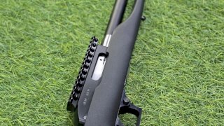 CARABINA MAGNUM RESEARCH CAL. 22 MLR-1722 SSAT22UT THUMBOLT  CARABINA MAGNUM RESEARCH CAL. 22 MLR-1722 SSAT22UT THUMBOLT