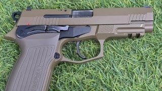 PISTOLA BERSA SEMI TPR9 FDE CAL .9MM (USADA) PISTOLA BERSA SEMI TPR9 FDE CAL .9MM (USADA)