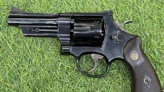 REVOLVER SMITH & WESSON 27 CAL. 357 MGM 4
