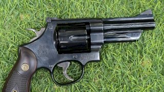 REVOLVER SMITH & WESSON 27 CAL. 357 MGM 4
