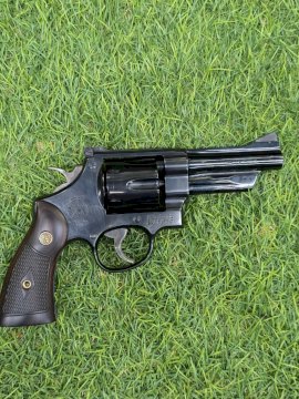 REVOLVER SMITH & WESSON 27 CAL. 357 MGM 4