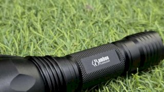 LINTERNA BAMBOO C10S L2 - 1100 LUMN - 300 MTS - 3/6 HS - RECARG - 100 GRS