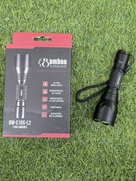 LINTERNA BAMBOO C10S L2 - 1100 LUMN - 300 MTS - 3/6 HS - RECARG - 100 GRS