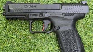 PISTOLA CANIK METE SFT BLACK .9 MM SEMI