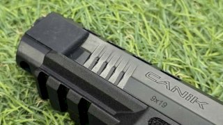 PISTOLA CANIK TP9 SFX 2 BLACK .9 MM PISTOLA CANIK TP9 SFX 2 BLACK .9 MM