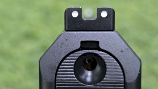 PISTOLA CANIK METE SFT FDE .9 MM SEMI