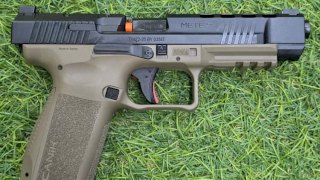 PISTOLA CANIK METE FDE FRAME .9 MM SEMI