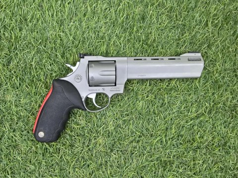 REVOLVER TAURUS 444CP RAGING BULL 6,5