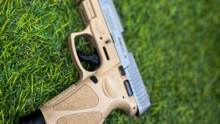 PISTOLA SEMI TAURUS G3 CAL .9 MM INOX ARENA