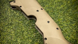 CARABINA KELTEC SU-22 CULATA REBATIBLE CAL. 22 LR C/ROSCA SINTETICO/ARENA