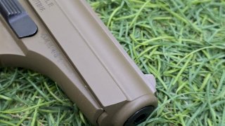 PISTOLA BERSA 22 THUNDER 22 FDE PISTOLA BERSA 22 THUNDER 22 FDE