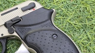 PISTOLA BERSA 380 THUNDER 380 CC NIKELADA 