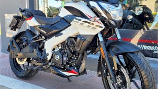 BAJAJ ROUSER 200 NS 2023 7.255 KM BAJAJ ROUSER 200 NS 2023 7.255 KM