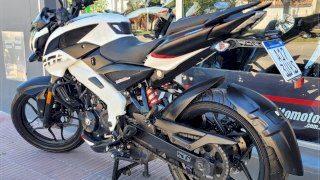 BAJAJ ROUSER 200 NS 2023 7.255 KM BAJAJ ROUSER 200 NS 2023 7.255 KM