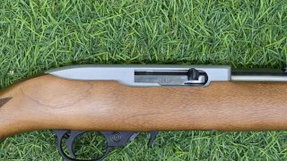 CARABINA RUGER 10/22 SPORTER CAL.22 LR NOGAL/INOX