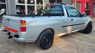 FORD CUIRRIER 1.6 2006 115.000 KM